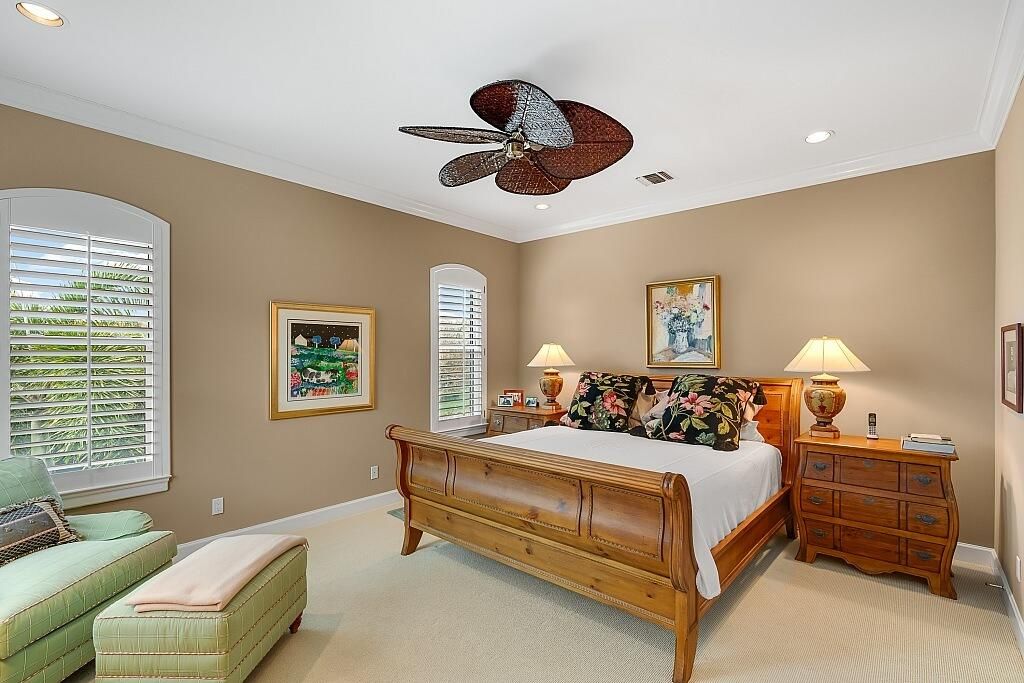 For Sale: $8,995,000 (4 beds, 4 baths, 4704 Square Feet)