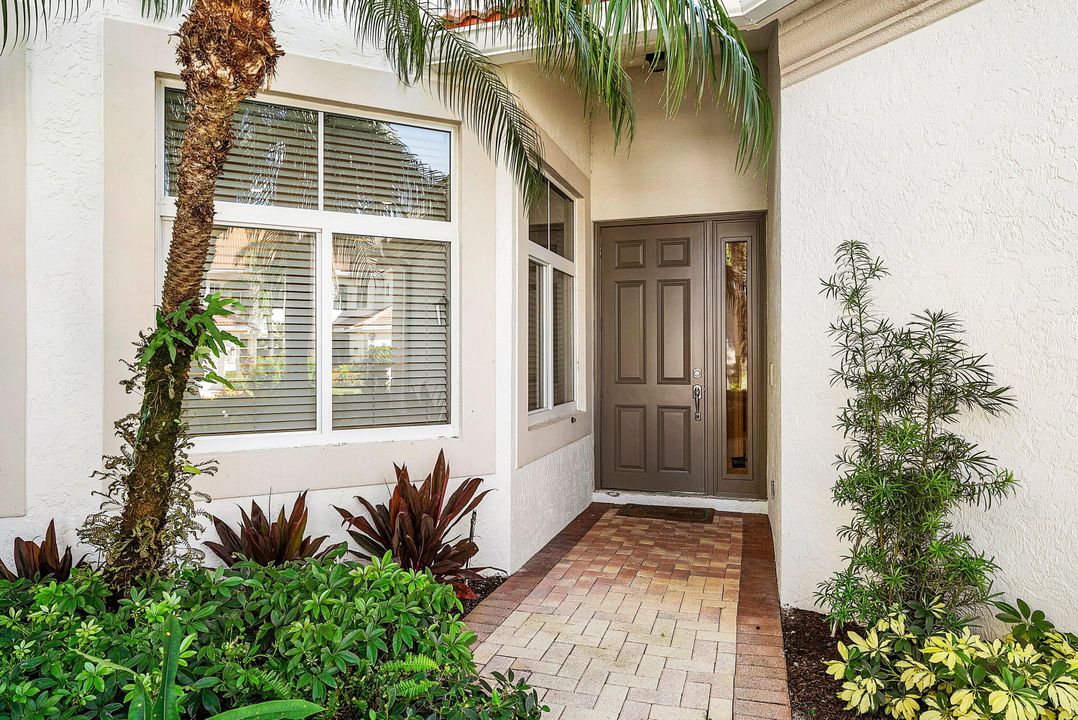 For Rent: $6,000 (3 beds, 2 baths, 2085 Square Feet)