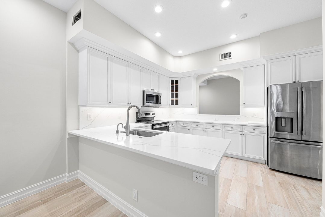 For Rent: $6,000 (3 beds, 2 baths, 2085 Square Feet)