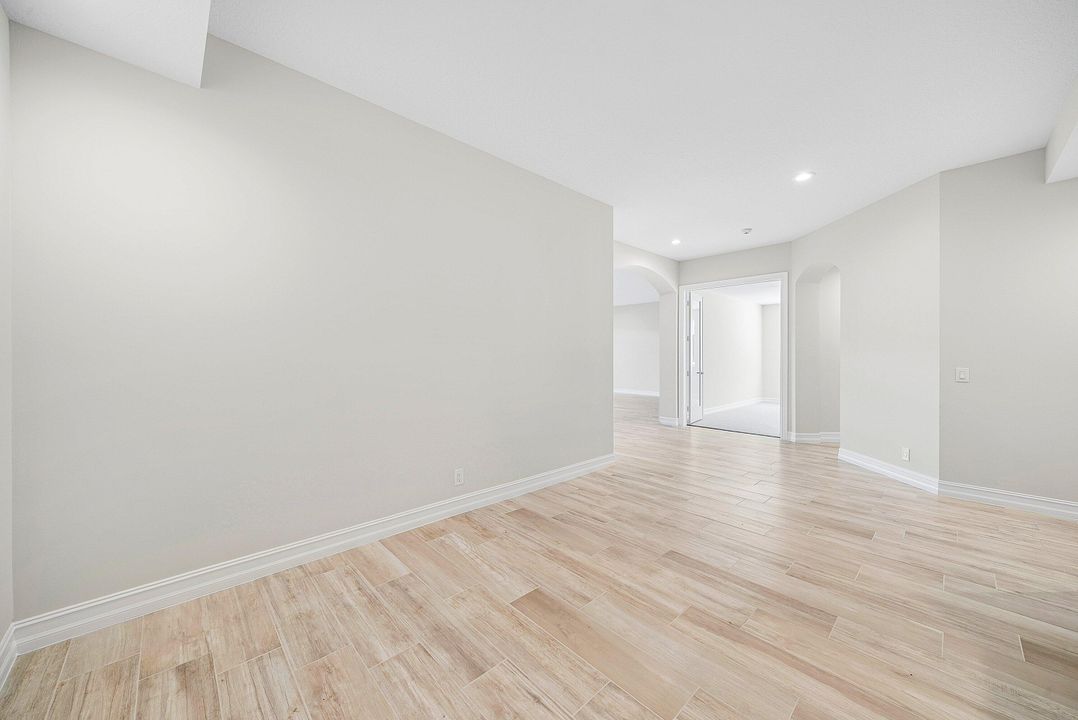 For Rent: $6,000 (3 beds, 2 baths, 2085 Square Feet)