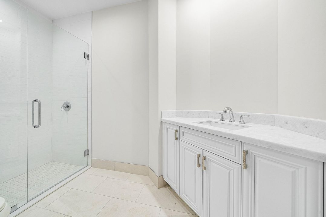 For Rent: $6,000 (3 beds, 2 baths, 2085 Square Feet)