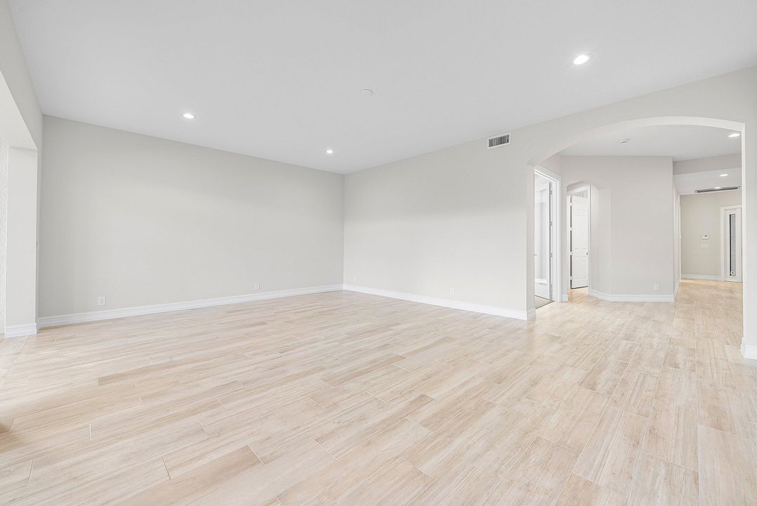 For Rent: $6,000 (3 beds, 2 baths, 2085 Square Feet)