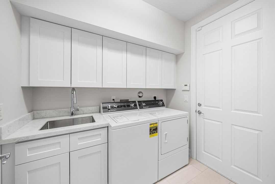 For Rent: $6,000 (3 beds, 2 baths, 2085 Square Feet)