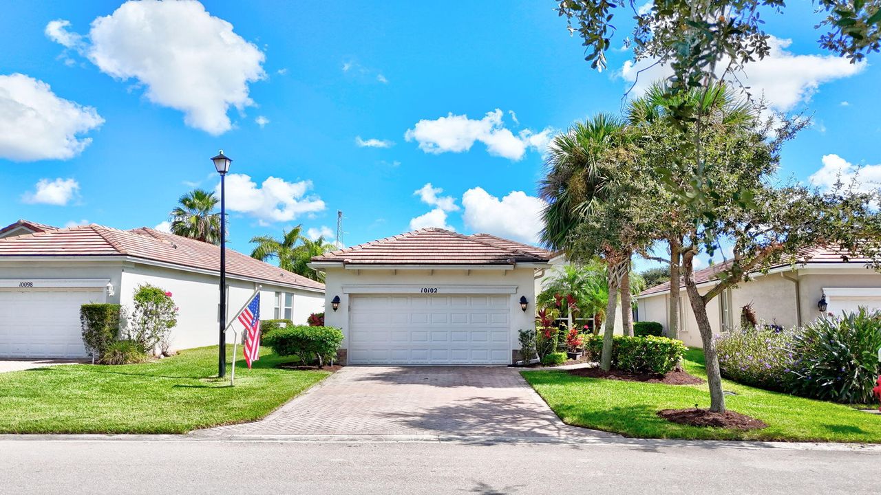 For Sale: $345,000 (3 beds, 2 baths, 1532 Square Feet)