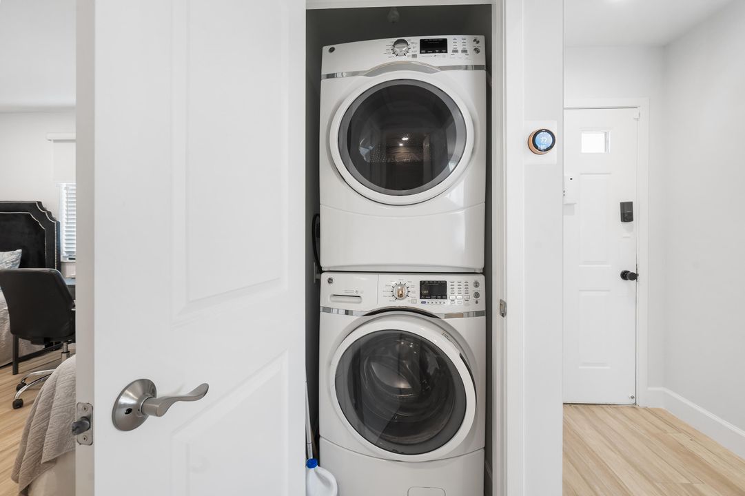 На продажу: $499,990 (2 спален, 2 ванн, 1135 Квадратных фут)