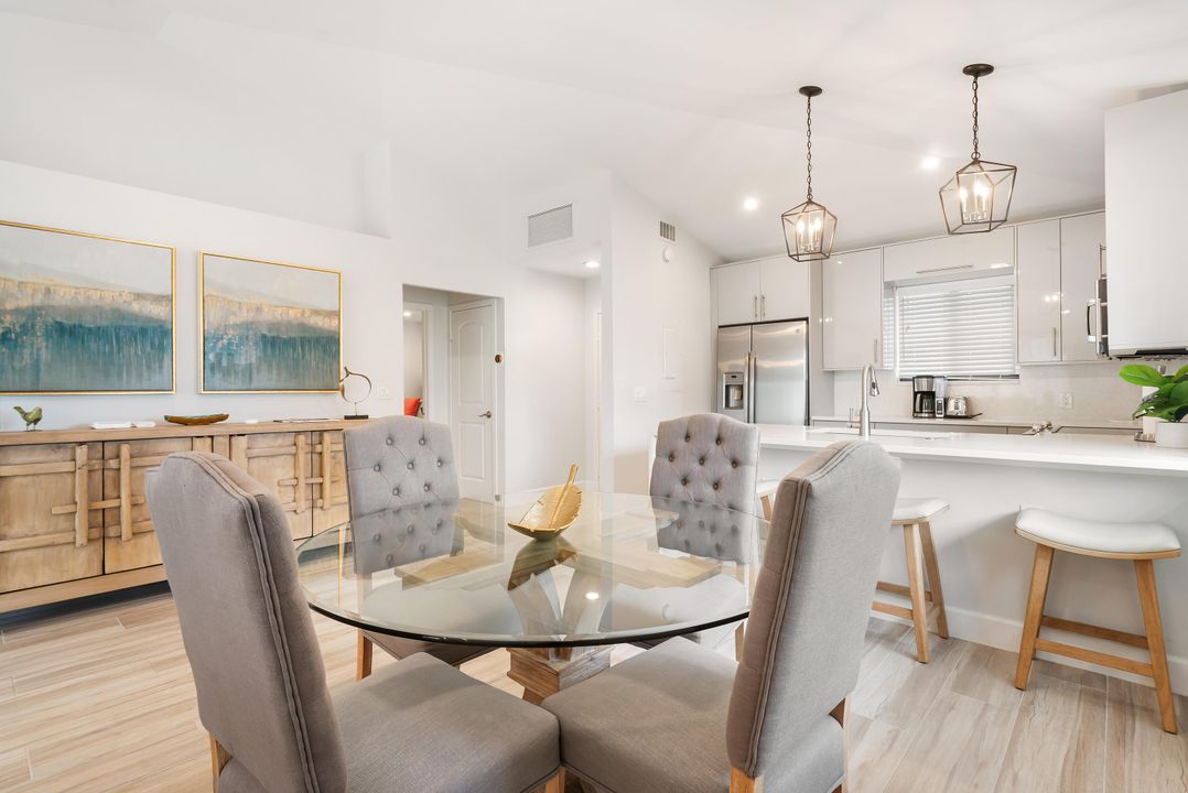 На продажу: $499,990 (2 спален, 2 ванн, 1135 Квадратных фут)