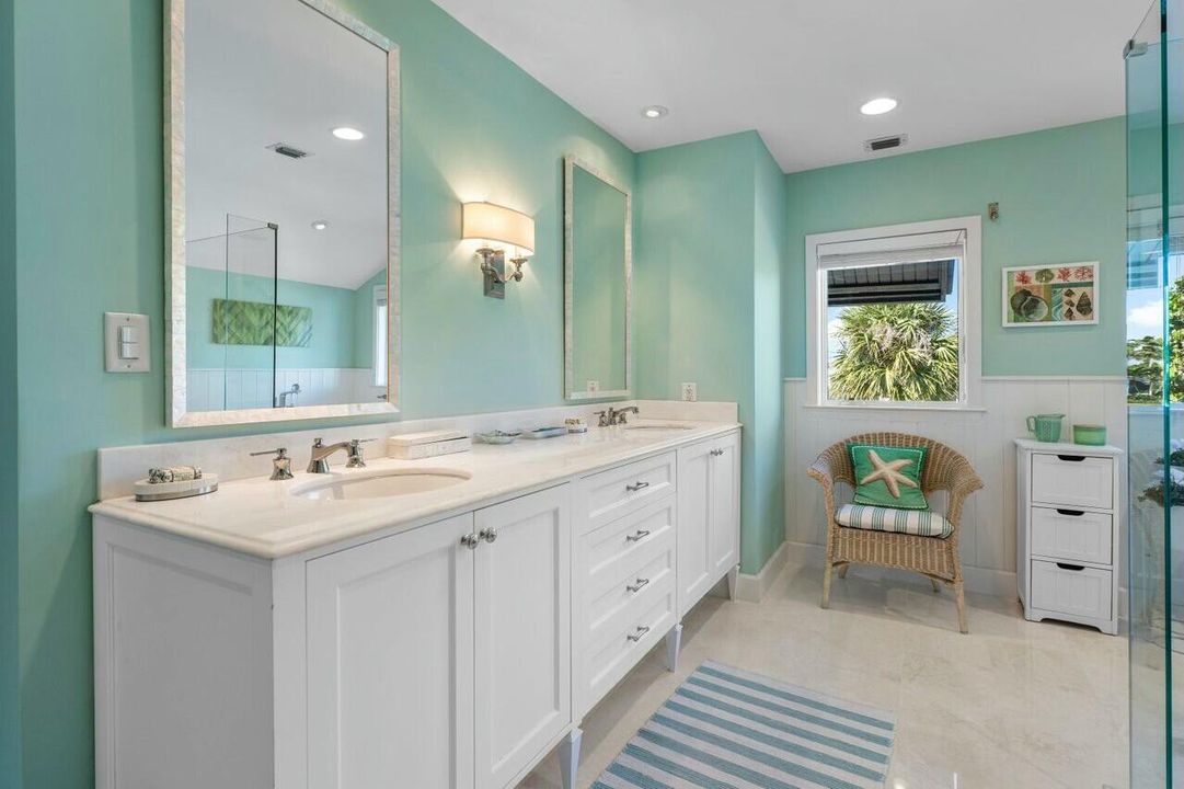 For Sale: $4,695,000 (4 beds, 3 baths, 3976 Square Feet)