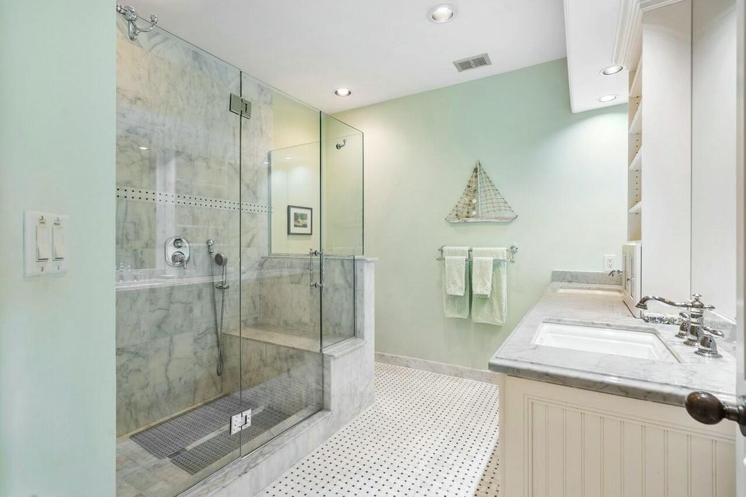 For Sale: $4,695,000 (4 beds, 3 baths, 3976 Square Feet)