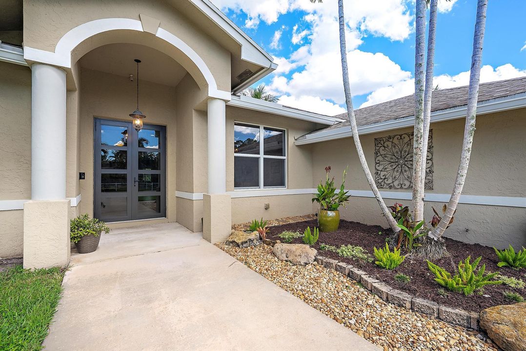 Active With Contract: $899,900 (4 beds, 3 baths, 3296 Square Feet)