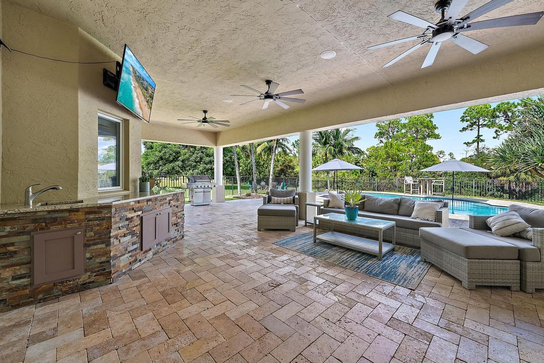 Active With Contract: $899,900 (4 beds, 3 baths, 3296 Square Feet)