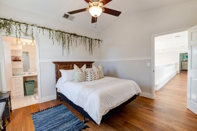 出租: $13,000 (3 贝兹, 3 浴室, 1928 平方英尺)