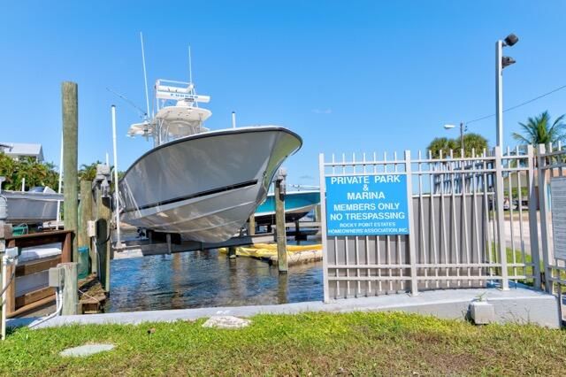 出租: $13,000 (3 贝兹, 3 浴室, 1928 平方英尺)