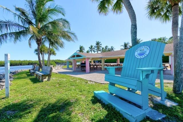 出租: $13,000 (3 贝兹, 3 浴室, 1928 平方英尺)