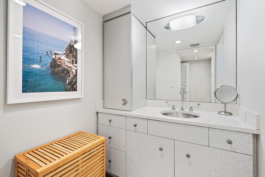 待售: $2,250,000 (2 贝兹, 2 浴室, 1260 平方英尺)