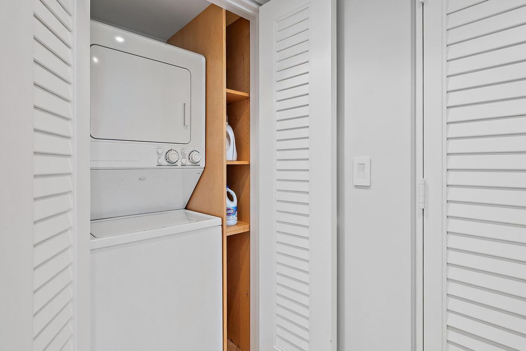 待售: $2,250,000 (2 贝兹, 2 浴室, 1260 平方英尺)