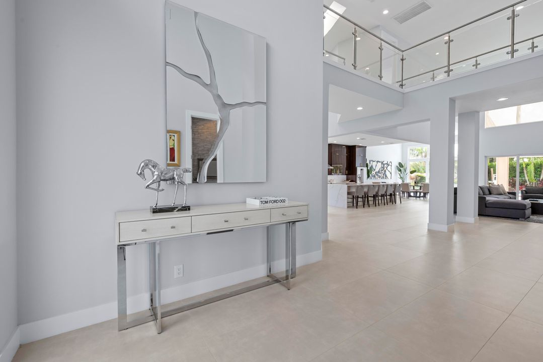 For Rent: $25,000 (5 beds, 6 baths, 4242 Square Feet)