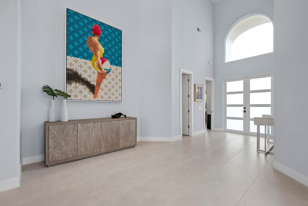 For Rent: $25,000 (5 beds, 6 baths, 4242 Square Feet)