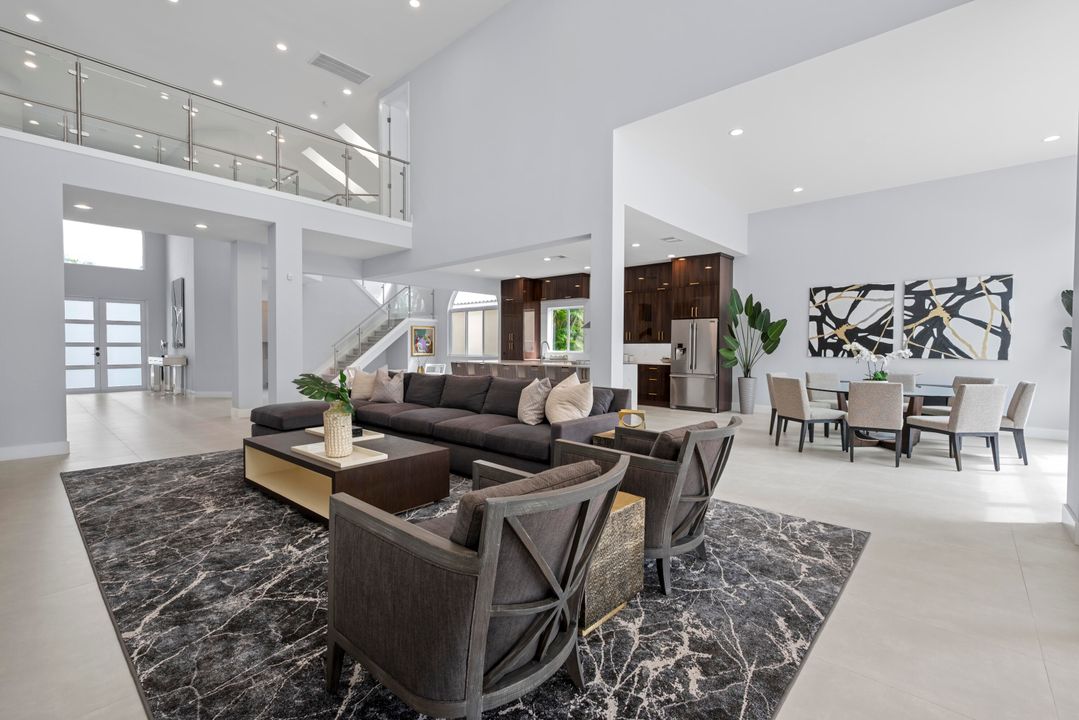 For Rent: $25,000 (5 beds, 6 baths, 4242 Square Feet)