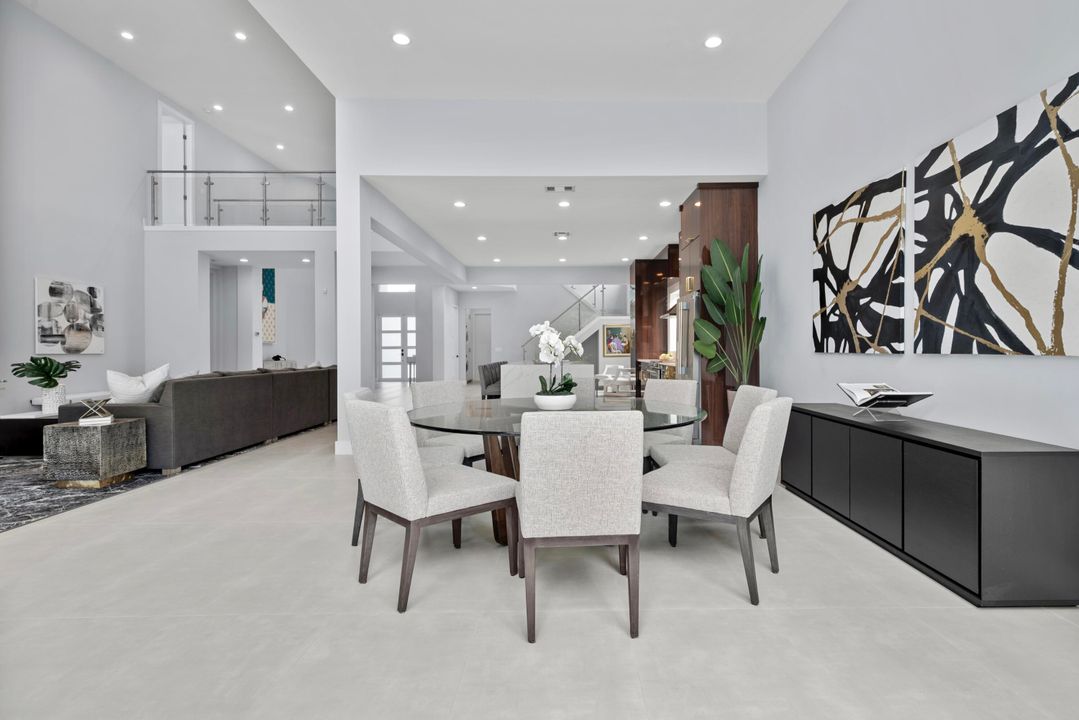 For Rent: $25,000 (5 beds, 6 baths, 4242 Square Feet)