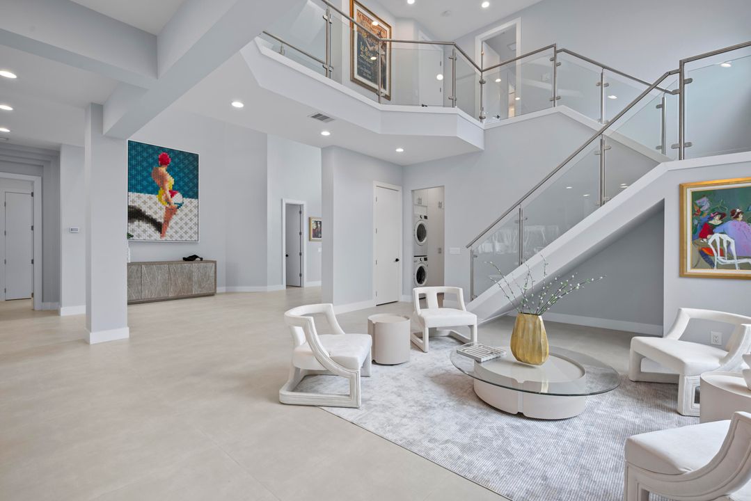 For Rent: $25,000 (5 beds, 6 baths, 4242 Square Feet)