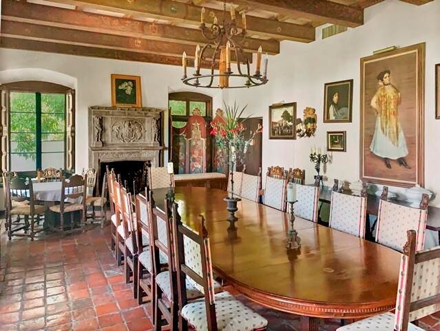 For Rent: $65,000 (6 beds, 9 baths, 7008 Square Feet)