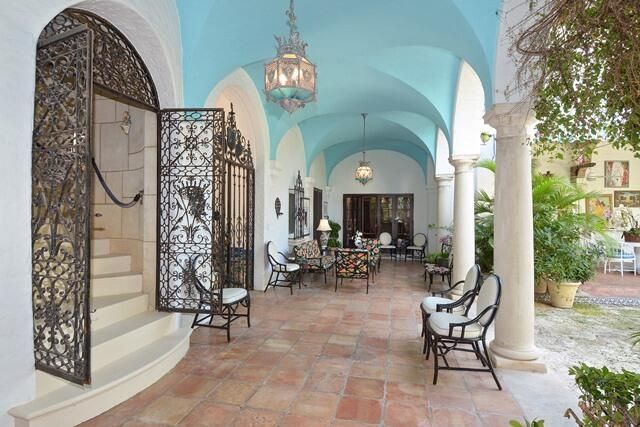 For Rent: $65,000 (6 beds, 9 baths, 7008 Square Feet)