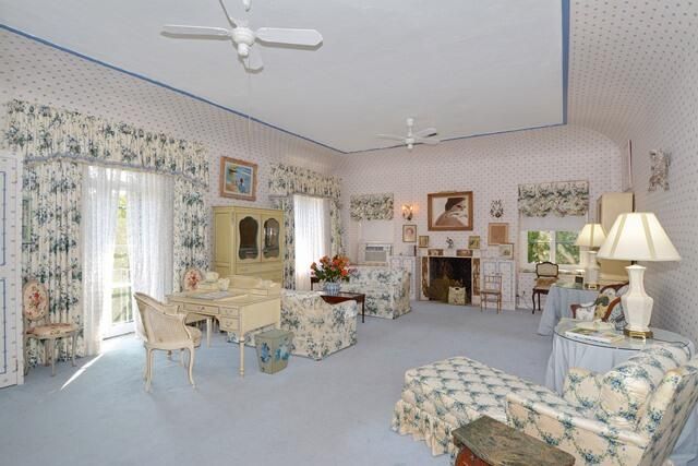 For Rent: $65,000 (6 beds, 9 baths, 7008 Square Feet)