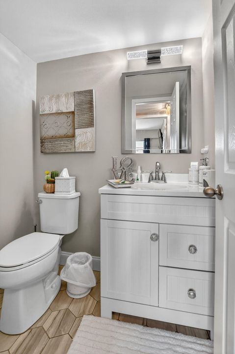 合同活跃: $2,800 (2 贝兹, 1 浴室, 840 平方英尺)