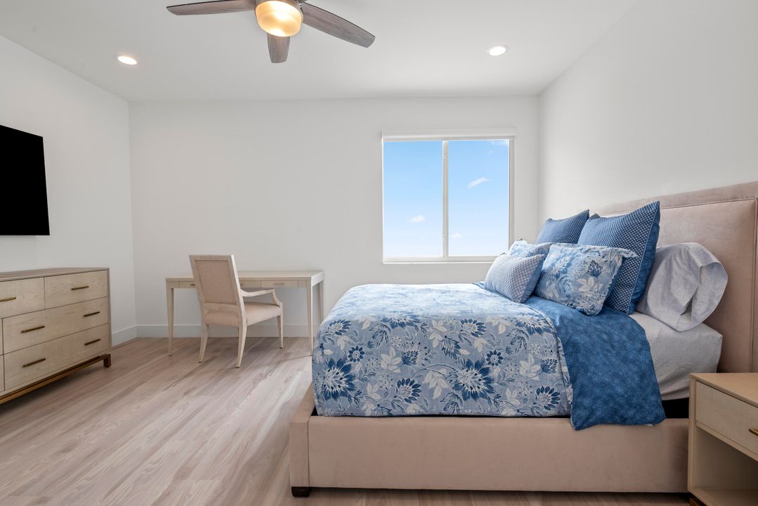 For Rent: $25,000 (5 beds, 6 baths, 4242 Square Feet)