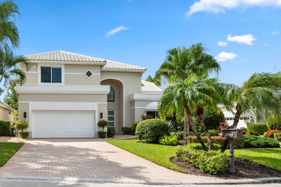 For Rent: $25,000 (5 beds, 6 baths, 4242 Square Feet)