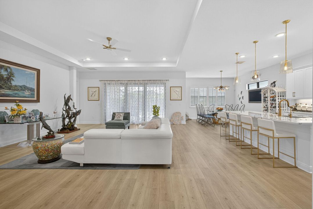 待售: $900,000 (3 贝兹, 3 浴室, 2543 平方英尺)