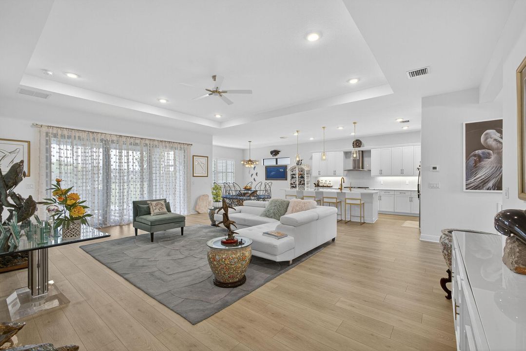 待售: $900,000 (3 贝兹, 3 浴室, 2543 平方英尺)