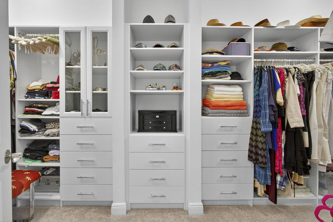 待售: $900,000 (3 贝兹, 3 浴室, 2543 平方英尺)