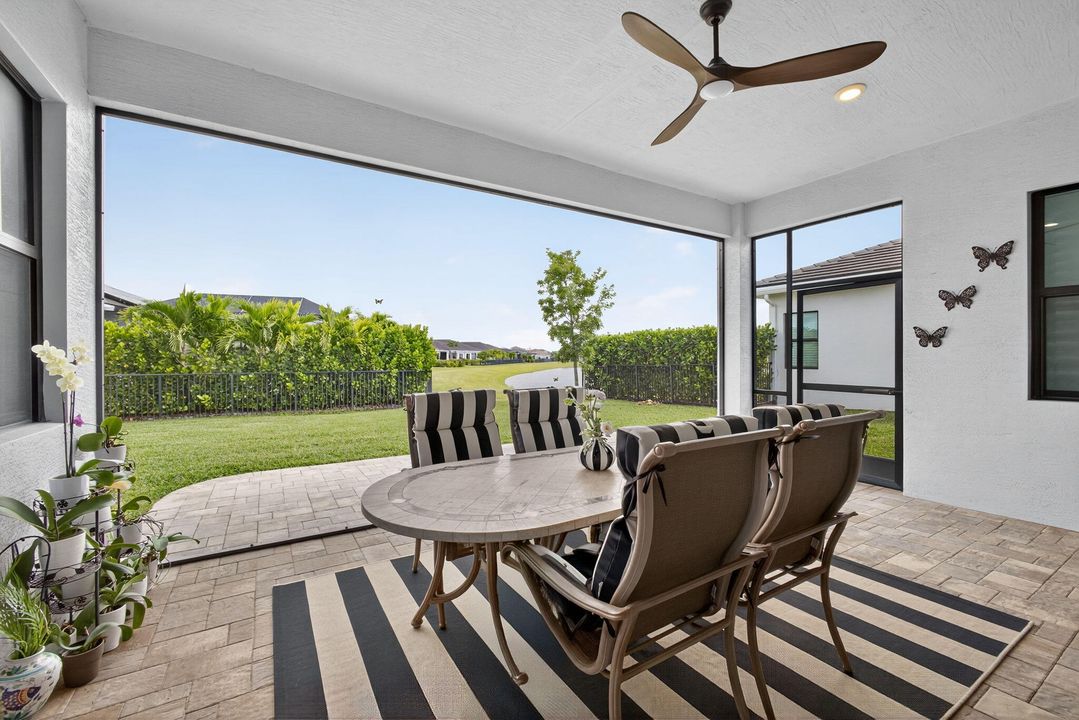 待售: $900,000 (3 贝兹, 3 浴室, 2543 平方英尺)