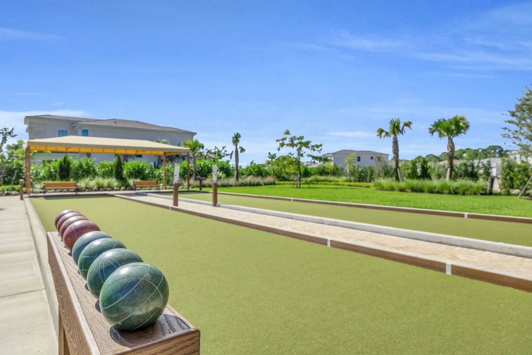 For Sale: $2,200,000 (3 beds, 3 baths, 3162 Square Feet)