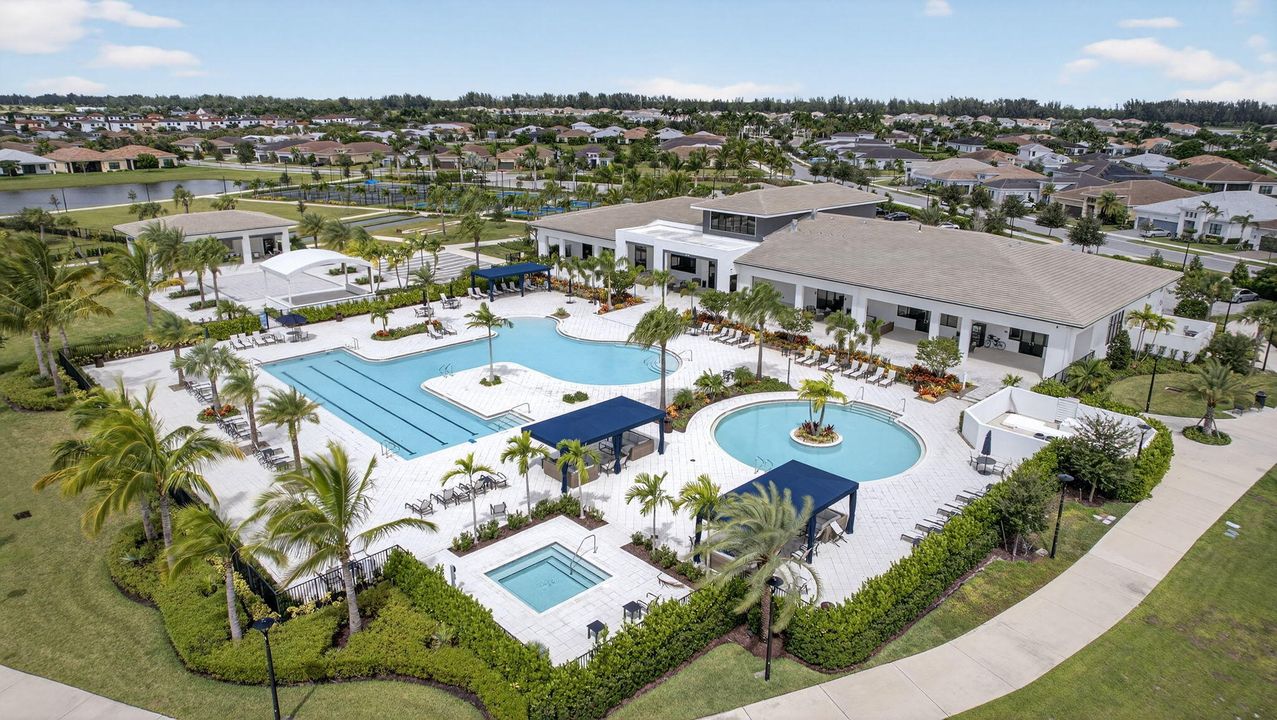 待售: $900,000 (3 贝兹, 3 浴室, 2543 平方英尺)