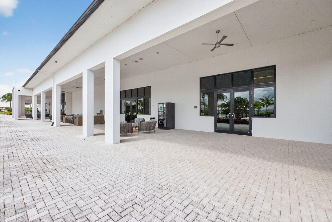 待售: $900,000 (3 贝兹, 3 浴室, 2543 平方英尺)