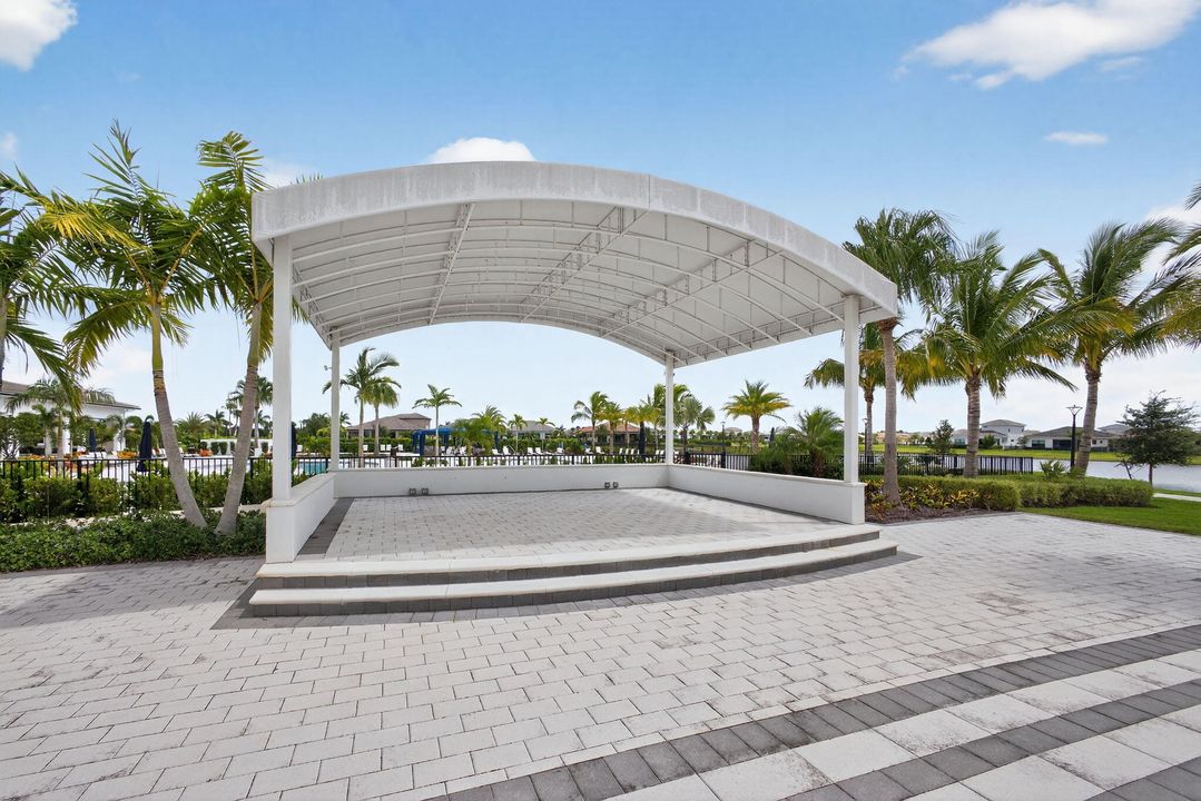 待售: $900,000 (3 贝兹, 3 浴室, 2543 平方英尺)