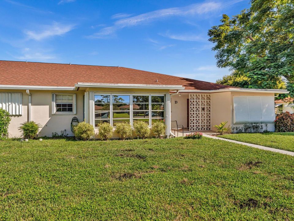 Под контрактом: $185,000 (1 спален, 2 ванн, 1080 Квадратных фут)