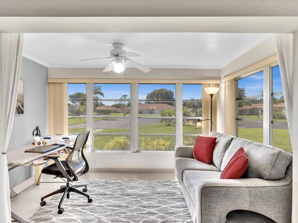 Под контрактом: $185,000 (1 спален, 2 ванн, 1080 Квадратных фут)