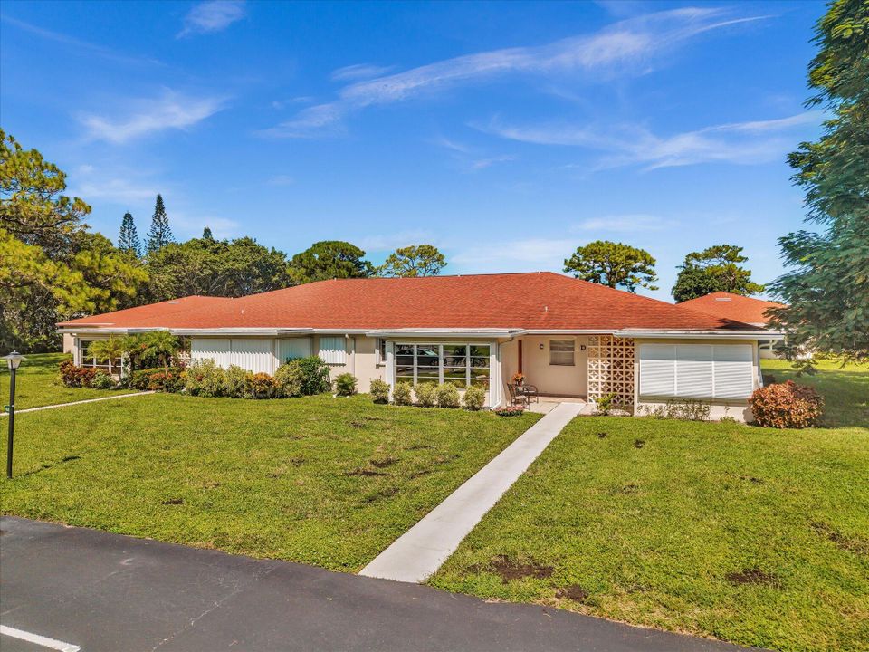 Под контрактом: $185,000 (1 спален, 2 ванн, 1080 Квадратных фут)