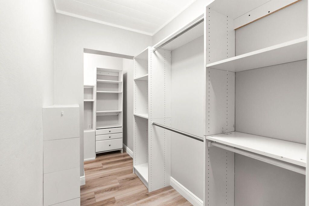 На продажу: $599,000 (5 спален, 2 ванн, 2022 Квадратных фут)