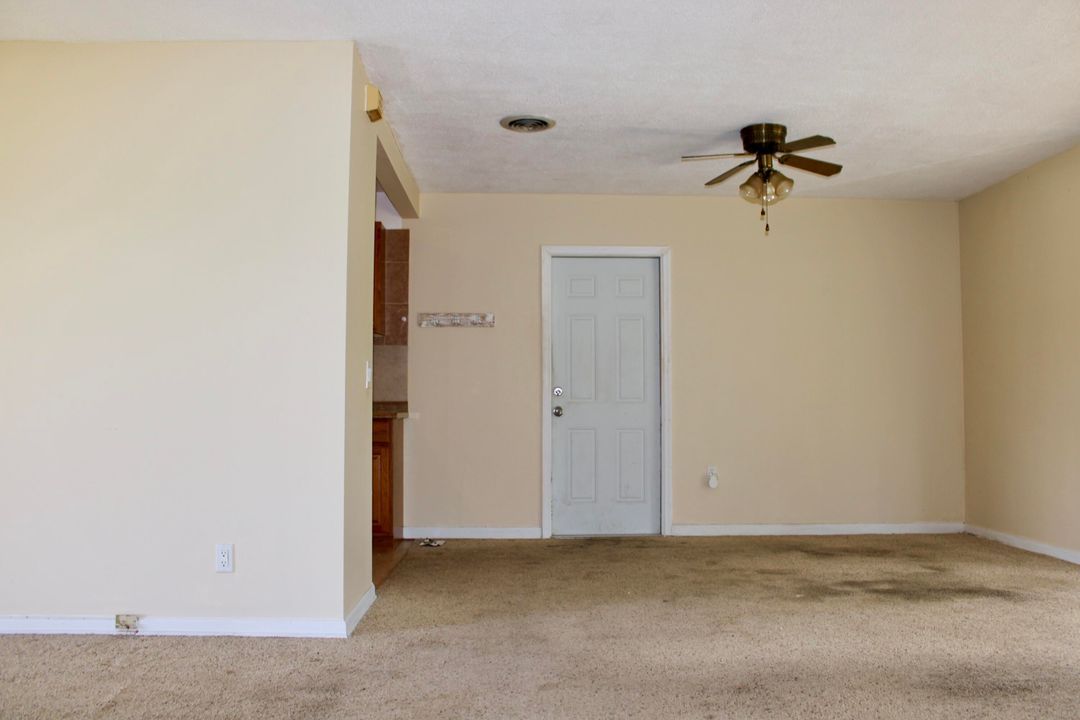 Active With Contract: $245,000 (2 beds, 2 baths, 1157 Square Feet)