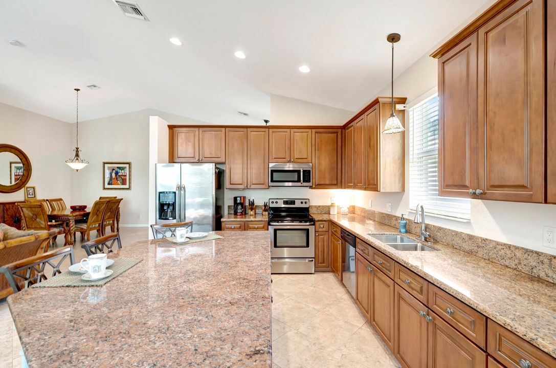 For Sale: $425,000 (3 beds, 2 baths, 2150 Square Feet)