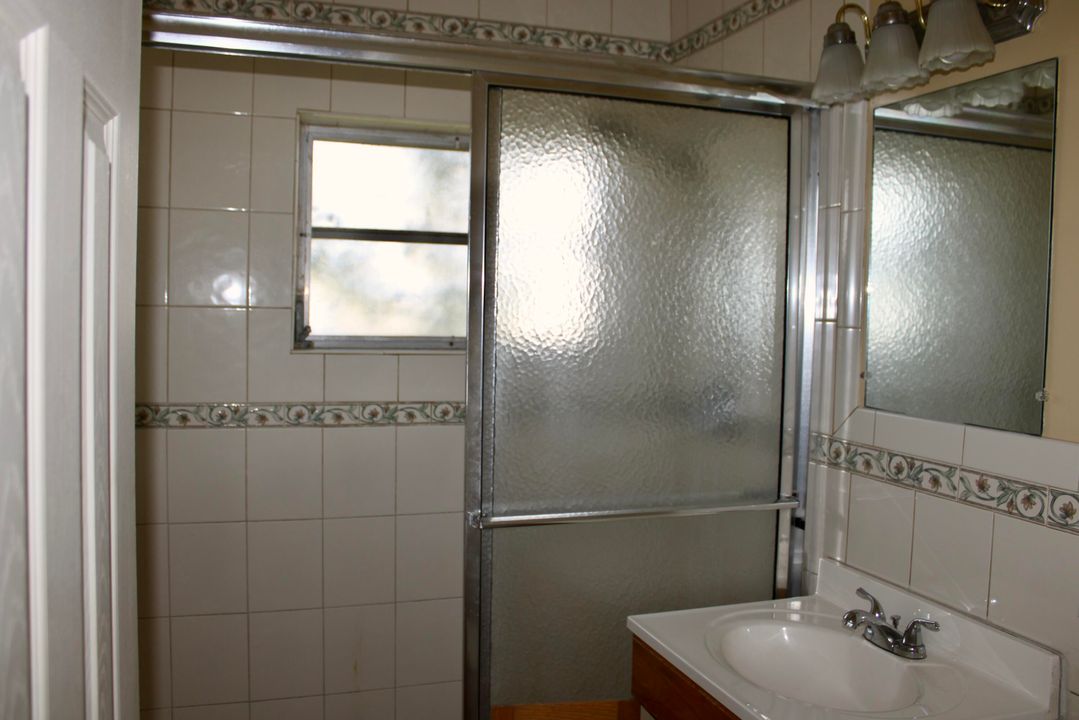 Active With Contract: $245,000 (2 beds, 2 baths, 1157 Square Feet)