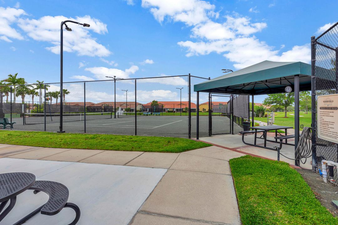 For Sale: $425,000 (3 beds, 2 baths, 2150 Square Feet)