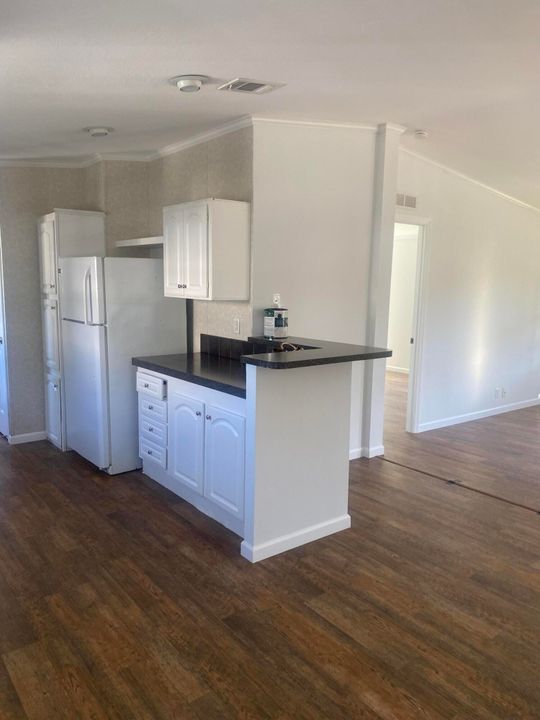 For Sale: $87,000 (2 beds, 2 baths, 1250 Square Feet)