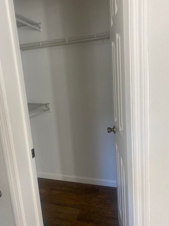 For Sale: $87,000 (2 beds, 2 baths, 1250 Square Feet)