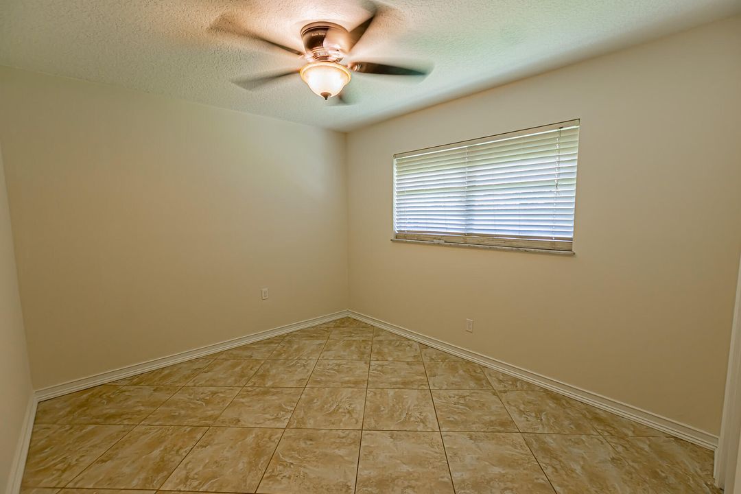 待售: $399,999 (3 贝兹, 2 浴室, 2058 平方英尺)