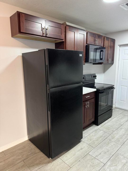 В аренду: $1,050 (1 спален, 1 ванн, 504 Квадратных фут)